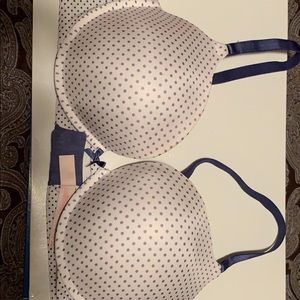 Victoria secret t-shirt bra 38d